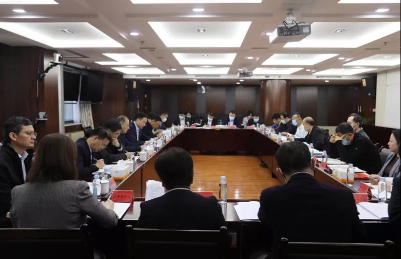 集團(tuán)公司黨委理論學(xué)習(xí)中心組召開“深入學(xué)習(xí)貫徹黨的十九屆六中全會精神”(擴(kuò)大)專題研討會議(圖1) 集團(tuán)公司黨委理論學(xué)習(xí)中心組召開“深入學(xué)習(xí)貫徹黨的十九屆六中全會精神”(擴(kuò)大)專題研討會議(圖1)