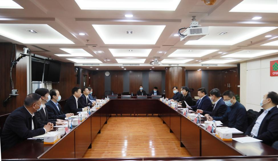 余紅輝會見內(nèi)蒙古自治區(qū)黨委副書記、包頭市委書記孟凡利一行(圖3)