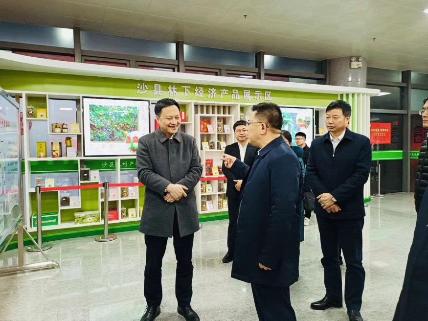 余紅輝到訪三明市委市政府(圖2) 余紅輝到訪三明市委市政府(圖2)