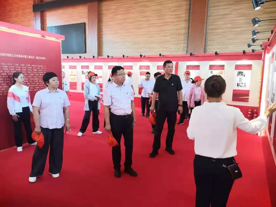 中林實業(yè)黨總支組織開展 “加強黨史學(xué)習(xí) 鑄牢初心使命” 主題黨日活動(圖2) 中林實業(yè)黨總支組織開展 “加強黨史學(xué)習(xí) 鑄牢初心使命” 主題黨日活動(圖2)