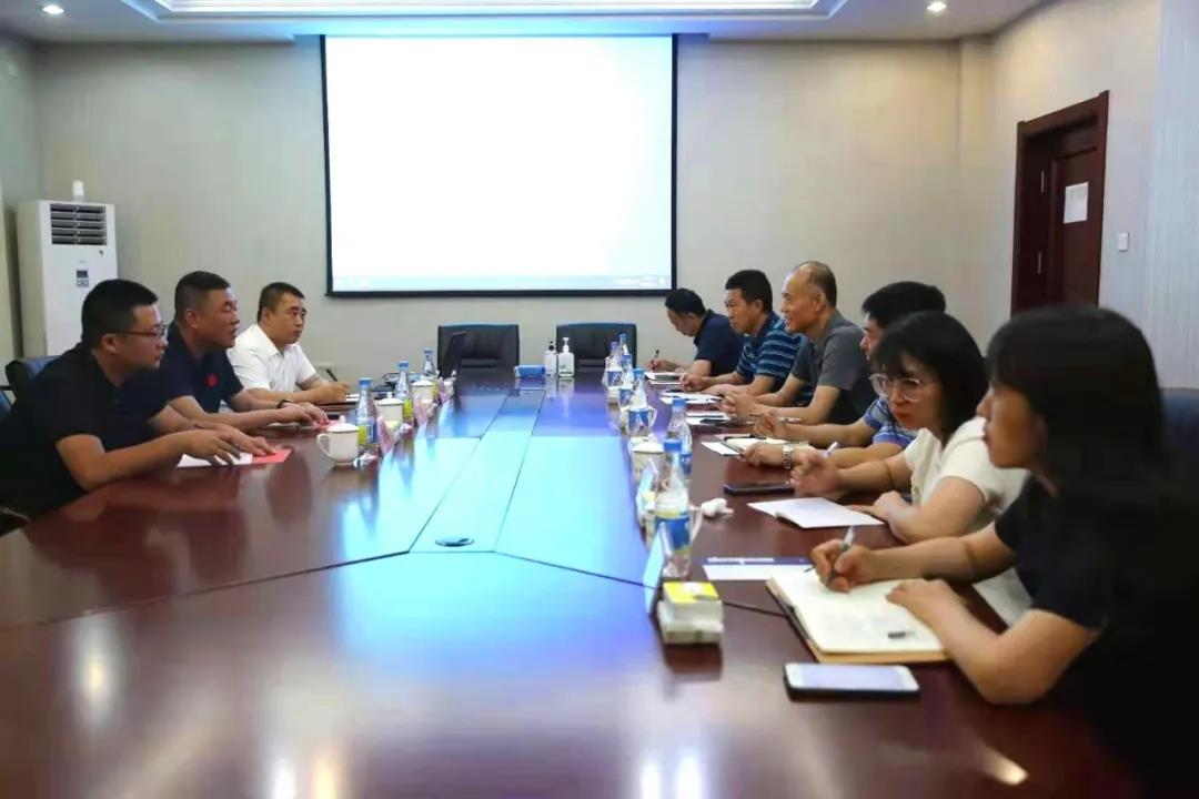 陳永廣赴黑龍江生態(tài)工程 職業(yè)學(xué)院交流調(diào)研(圖4) 陳永廣赴黑龍江生態(tài)工程 職業(yè)學(xué)院交流調(diào)研(圖4)